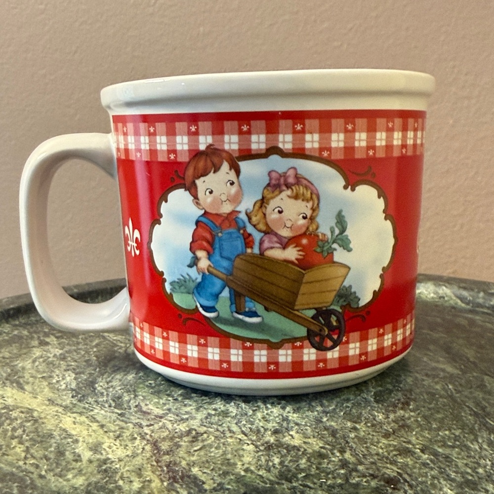 Vintage 2002 Campbell’s Soup Kids  Mug with Farm illustrations